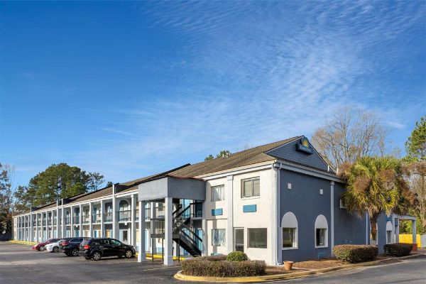 Days Inn By Wyndham Columbia - Columbia, SC