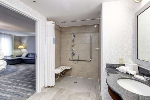 Hampton Inn & Suites By Hilton Brantford Conference Centre On - 브랜트퍼드