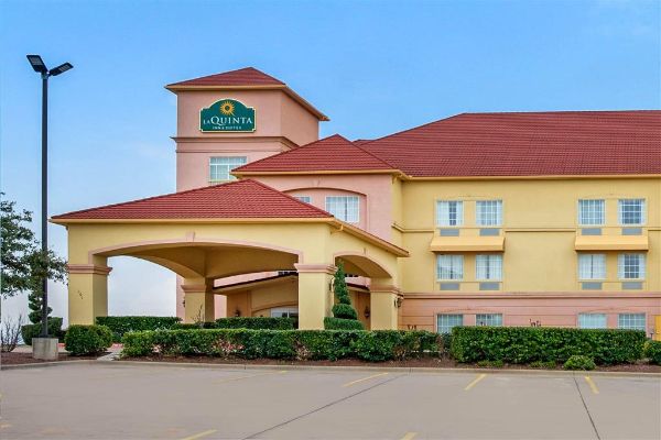 La Quinta Inn & Suites By Wyndham Glen Rose - Glen Rose, TX
