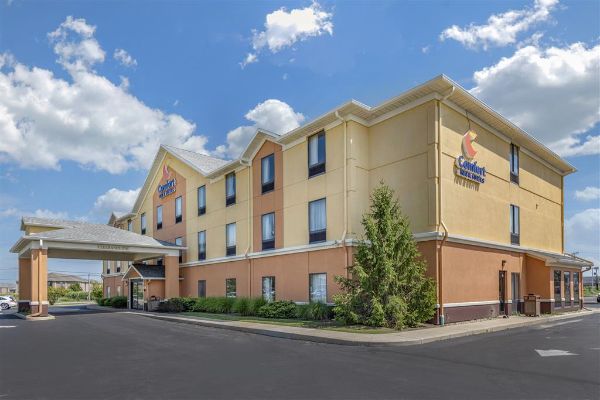 Comfort Inn And Suites Muncie - Muncie, IN