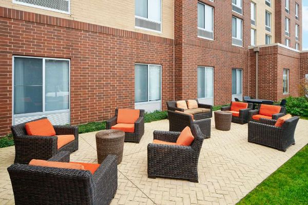 Hilton Garden Inn Schaumburg - Schaumburg, IL