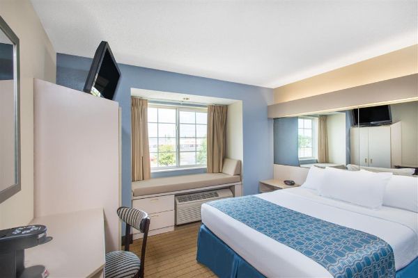 Microtel Inn & Suites By Wyndham Seneca Falls - Seneca Falls, NY