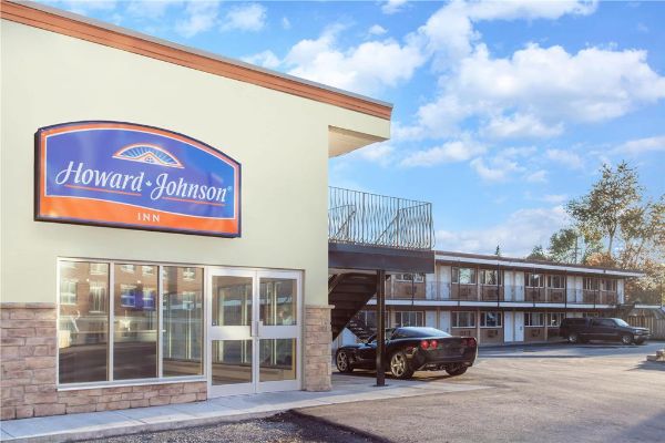 Howard Johnson By Wyndham Kingston - Kingston