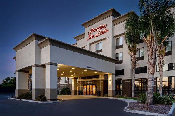 Hampton Inn & Suites Bakersfield/hwy 58 - Bakersfield, CA