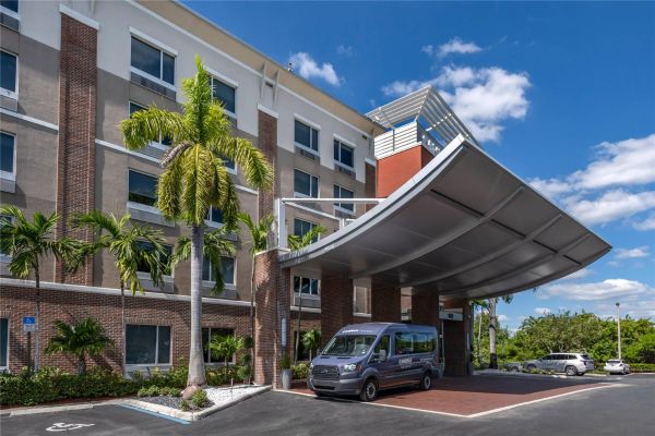 Cambria Hotel Ft. Lauderdale Airport South & Cruise Port - Dania Beach, FL
