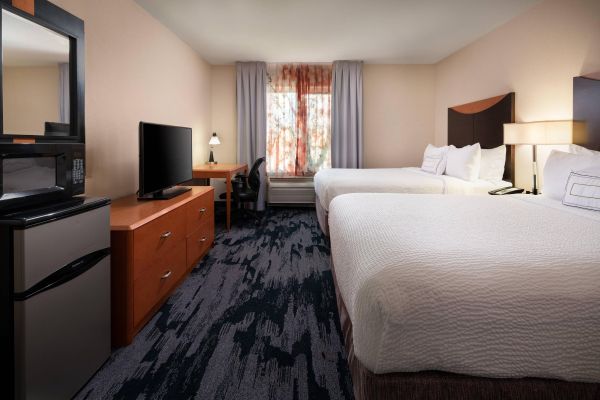 Fairfield Inn And Suites By Marriott Redding - Redding, CA