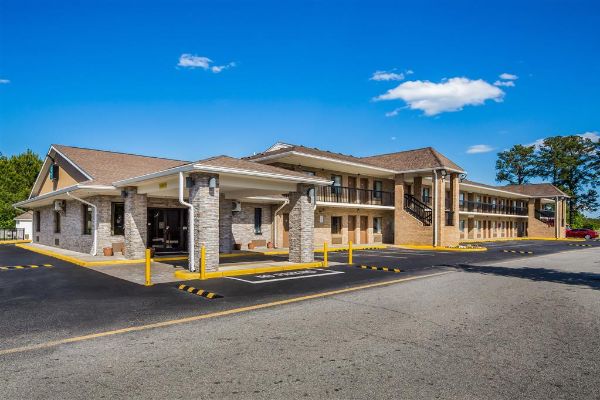 Quality Inn & Suites Suffolk West - Suffolk, VA