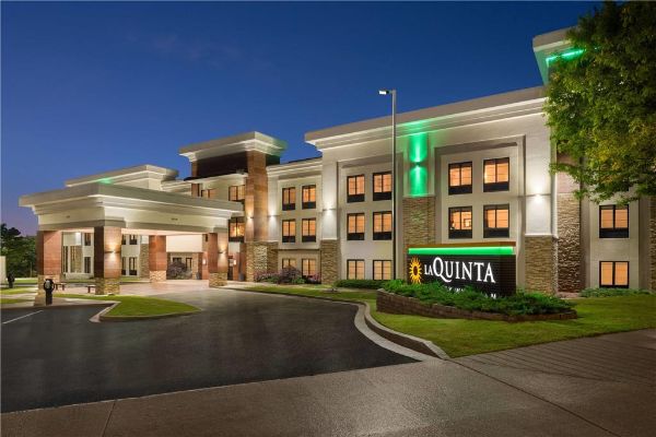 La Quinta Inn & Suites By Wyndham Memphis Wolfchase - Memphis, TN