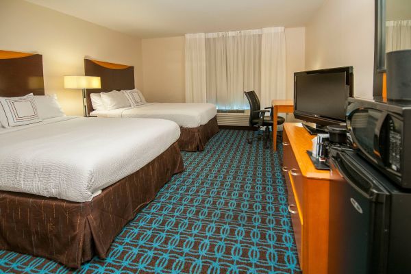 Fairfield Inn And Suites By Marriott San Antonio North-stone Oak - San Antonio