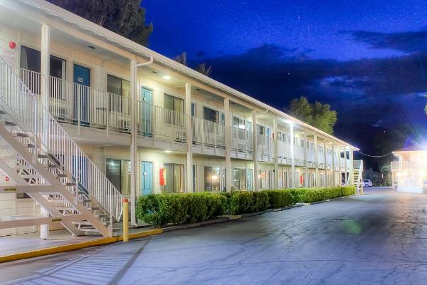 Motel 6 Bishop - Bishop, CA