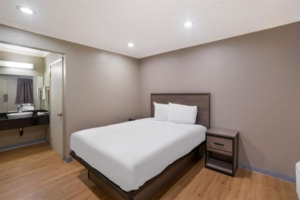 Econo Lodge Vallejo Fairgrounds - American Canyon, CA