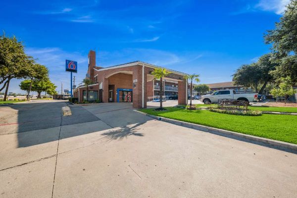 Motel 6 Dallas - Plano Northeast - Plano, TX