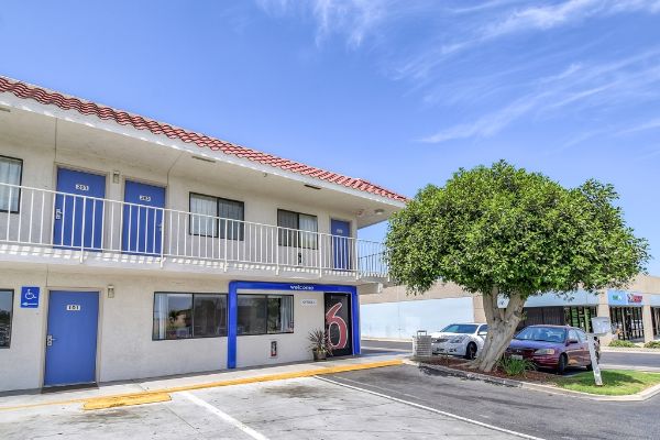 Motel 6 Corona - Corona, CA