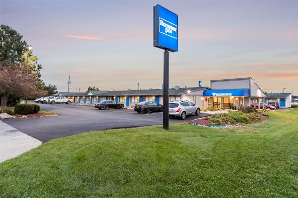 Rodeway Inn Near Hall Of Fame - Canton, OH