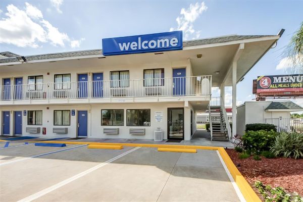 Motel 6 Lakeland - Lakeland, FL