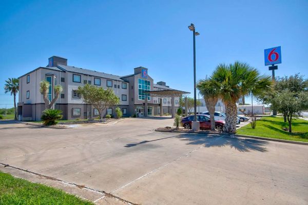 Motel 6 Harlingen Tx - Harlingen, TX