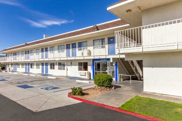 Motel 6 Phoenix North Bell Road - Phoenix, AZ