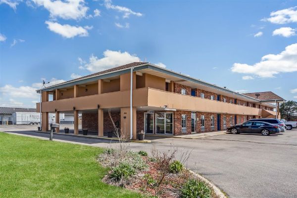 Rodeway Inn Lincoln West - University Area - Lincoln, NE