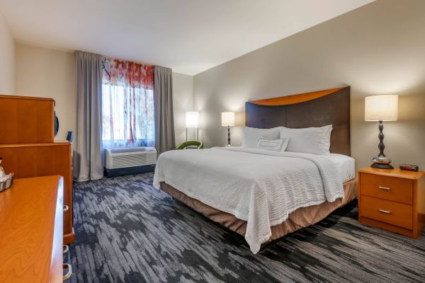 Fairfield Inn And Suites By Marriott Holiday Tarpon Springs - New Port Richey, FL