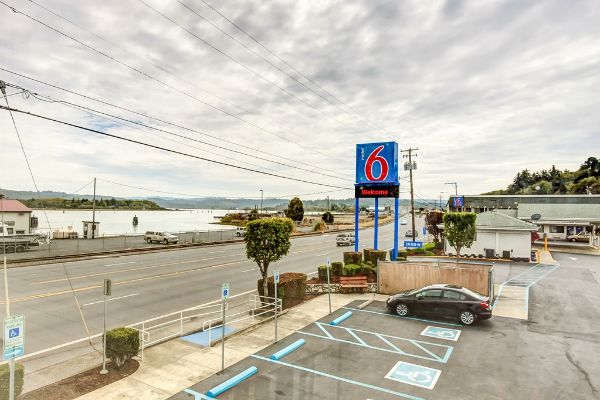 Motel 6 Coos Bay - Coos Bay, OR