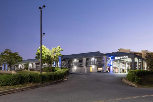 Days Inn By Wyndham Anderson/clemson Area - Clemson, SC