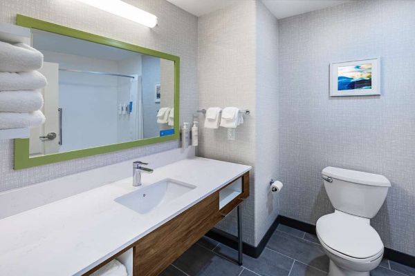Hampton Inn & Suites By Hilton Dallas I-30 Cockrell Hill - Dallas, TX
