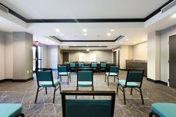 Hampton Inn & Suites Tulsa/central - Tulsa, OK