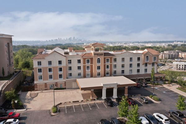 Courtyard By Marriott Kansas City At Briarcliff - Parkville, MO
