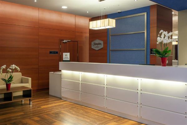 Hampton By Hilton Warsaw Airport - Warsaw