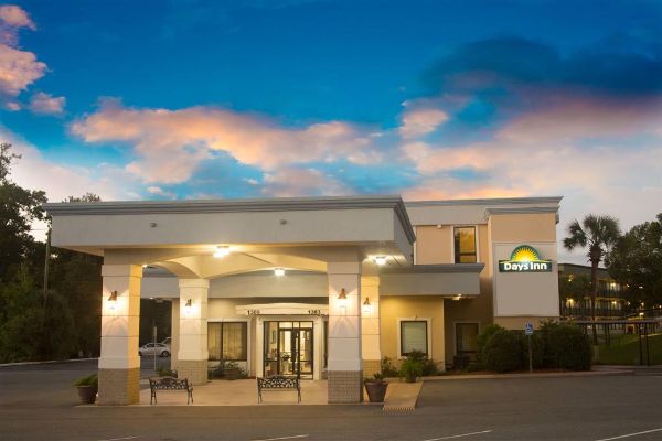 Days Inn By Wyndham Valdosta/near Valdosta Mall - Valdosta, GA