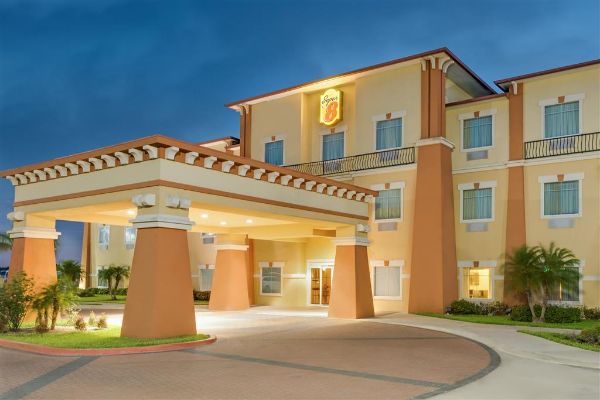 Super 8 By Wyndham Hidalgo/mcallen Area - メキシコ レイノサ