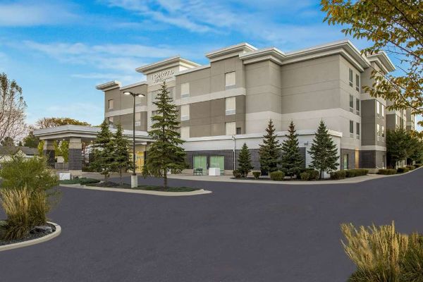 Homewood Suites By Hilton Winnipeg Airport-polo Park - Winnipeg