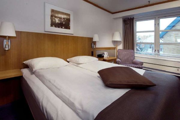 Home Hotel With - Tromsø