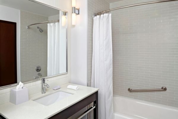 Four Points By Sheraton Edmonton Gateway - Edmonton