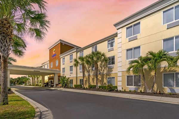 Comfort Suites Sarasota-siesta Key - 威尼斯