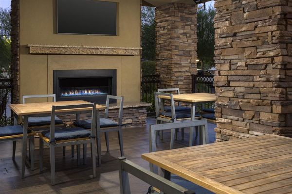 Hampton Inn & Suites By Hilton Phoenix Tempe - Tempe, AZ