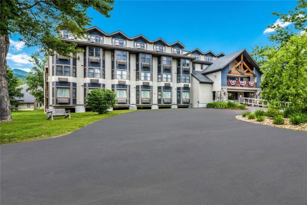 The Valley Inn An Ascend Collection Hotel - Waterville Valley, NH