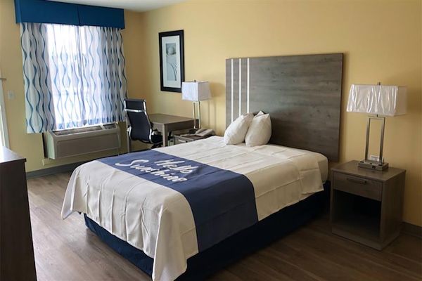 Days Inn By Wyndham Cape Carteret Near Emerald Isle - Emerald Isle, NC