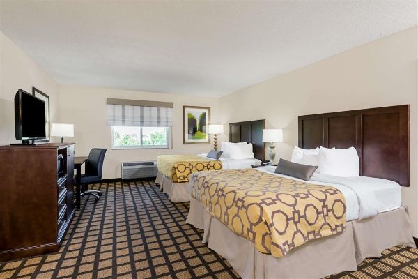 Baymont By Wyndham Erie - Erie, PA