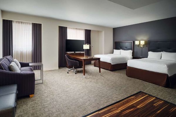 Hampton Inn & Suites Richmond-downtown - Richmond, VA