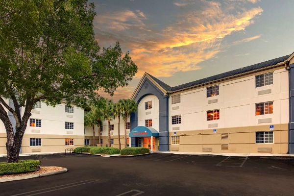 Sonesta Simply Suites Miami Airport - Doral, FL