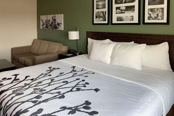 Sleep Inn & Suites & Conference Center - Garden City, KS