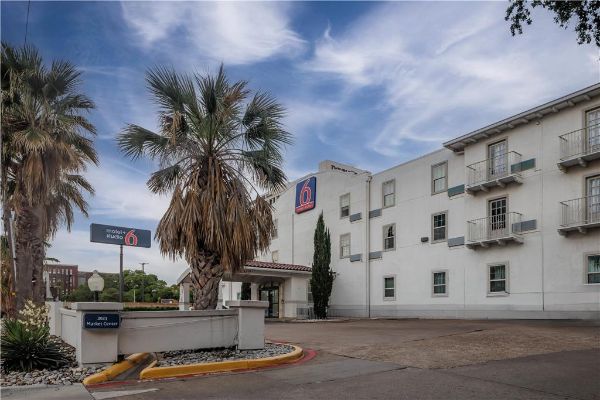 Tx Downtown Motel 6 Dallas - 어빙