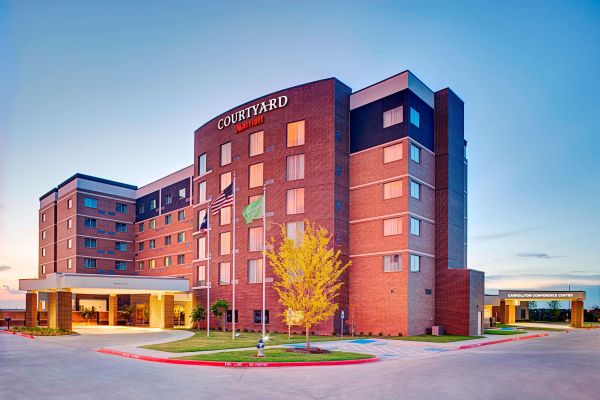 Courtyard By Marriott Dallas Carrollton And Carrollton Conference Center - Carrollton, TX