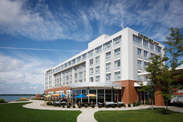 Courtyard By Marriott Erie Bayfront - Erie, PA