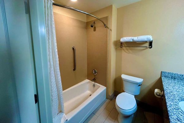 Wyndham Garden Lancaster Ca - Lancaster