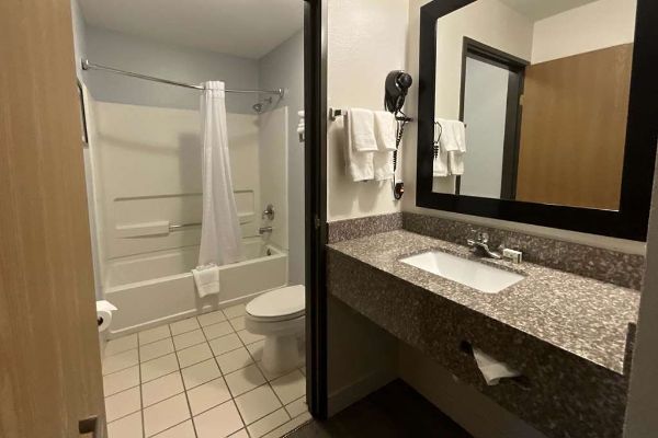 Baymont By Wyndham Kent/seattle - Kent, WA