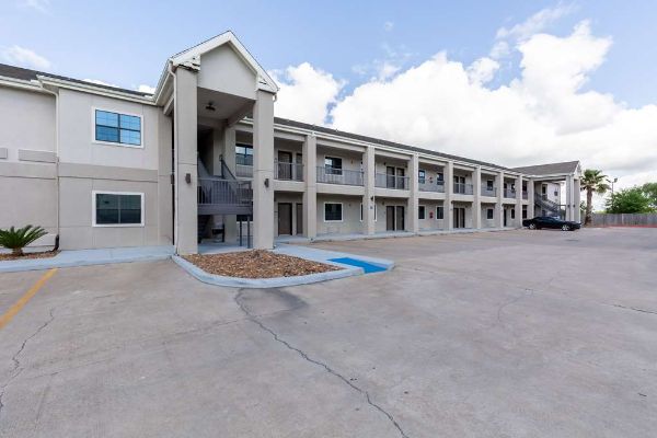 Studio 6 Bay City - Bay City, TX
