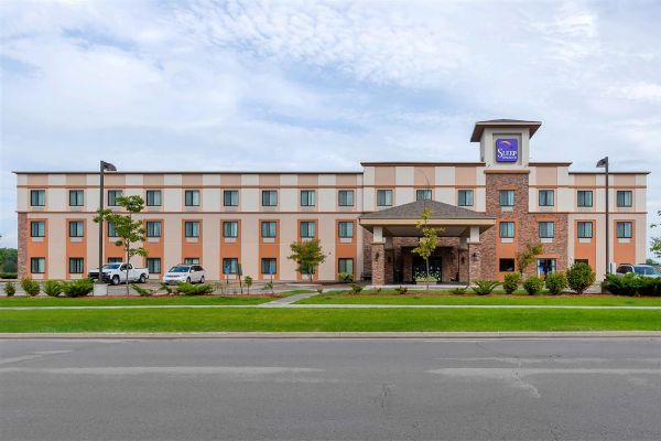 Sleep Inn & Suites Ames Near Isu Campus - Ames, IA