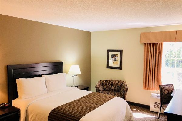 Econo Lodge - Okotoks